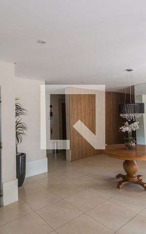 Apartamento à venda com 76m², 2 quartos e 2 vagasHall social