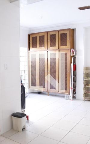 Casa para alugar com 200m², 4 quartos e 3 vagasÁrea de Serviço