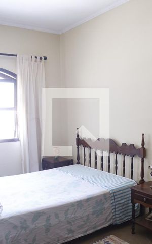 Casa para alugar com 200m², 4 quartos e 3 vagasSuíte