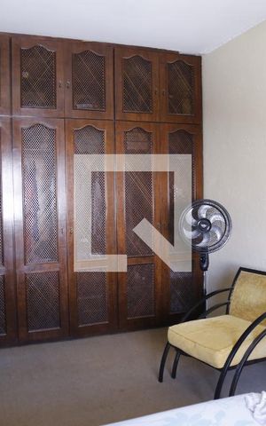 Casa para alugar com 200m², 4 quartos e 3 vagasSuíte