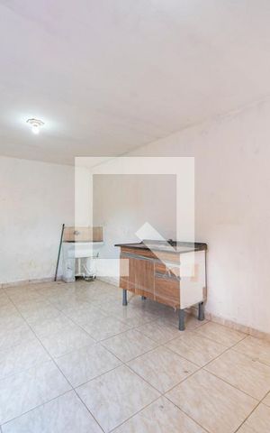 Casa para alugar com 49m², 2 quartos e sem vaga Casa para alugar com 49m², 2 quartos e sem vagaCozinha e Área de Serviço