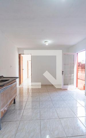 Casa para alugar com 49m², 2 quartos e sem vaga Casa para alugar com 49m², 2 quartos e sem vagaCozinha e Área de Serviço