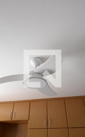 Casa à venda com 215m², 3 quartos e 2 vagasSuíte