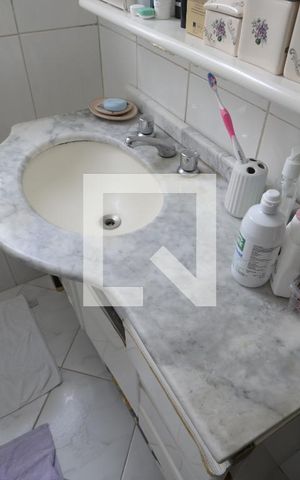Casa à venda com 215m², 3 quartos e 2 vagasBanheiro Suíte