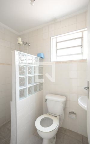 Casa à venda com 215m², 3 quartos e 2 vagasBanheiro de serviço 1