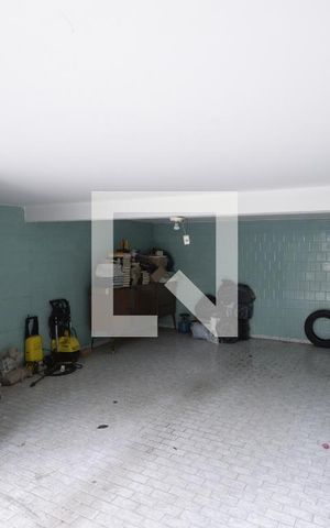 Casa à venda com 215m², 3 quartos e 2 vagasGaragem