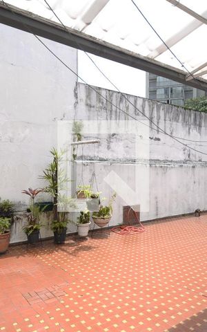 Casa à venda com 215m², 3 quartos e 2 vagasQuintal