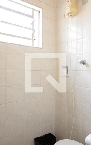 Casa à venda com 215m², 3 quartos e 2 vagasBanheiro de serviço 2