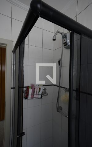 Casa à venda com 215m², 3 quartos e 2 vagasBanheiro Suíte