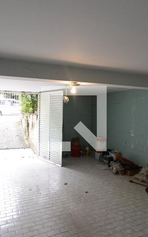 Casa à venda com 215m², 3 quartos e 2 vagasGaragem