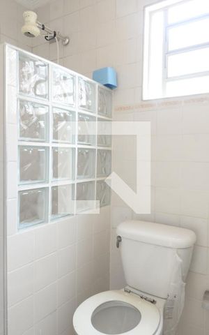 Casa à venda com 215m², 3 quartos e 2 vagasBanheiro de serviço 1
