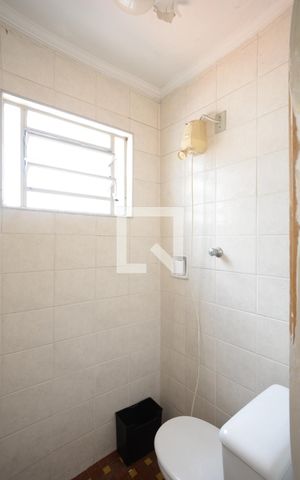 Casa à venda com 215m², 3 quartos e 2 vagasBanheiro de serviço 2