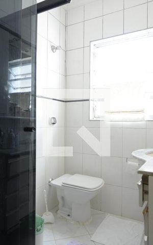 Casa à venda com 215m², 3 quartos e 2 vagasBanheiro Suíte