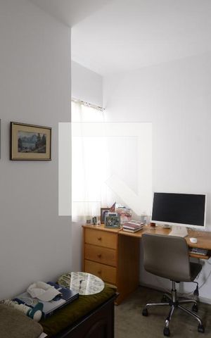 Casa à venda com 215m², 3 quartos e 2 vagasCorredor
