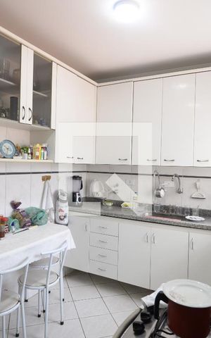 Casa à venda com 215m², 3 quartos e 2 vagasCozinha