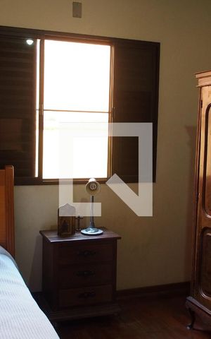 Casa à venda com 303m², 4 quartos e 4 vagasQuarto 2