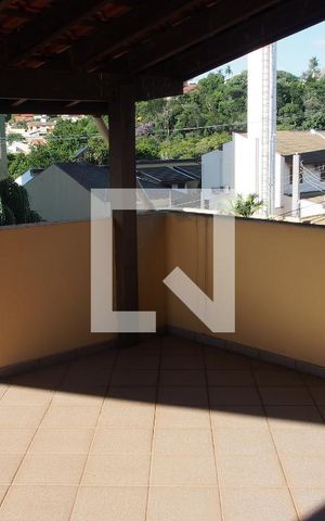 Casa à venda com 303m², 4 quartos e 4 vagasSacada do Quarto Suíte