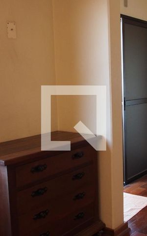 Casa à venda com 303m², 4 quartos e 4 vagasQuarto Suíte