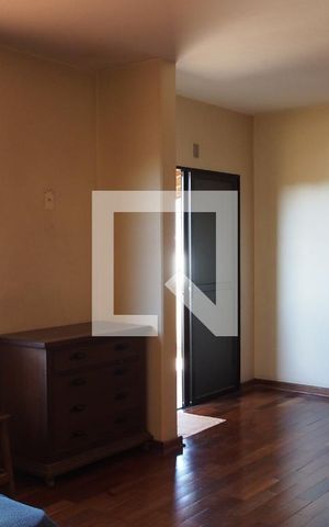 Casa à venda com 303m², 4 quartos e 4 vagasQuarto Suíte