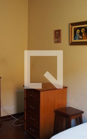 Casa à venda com 303m², 4 quartos e 4 vagasQuarto 2