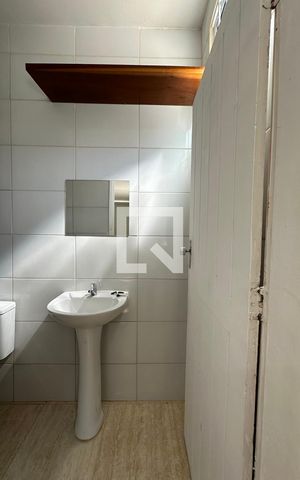 Studio para alugar com 27m², 1 quarto e sem vaga Studio para alugar com 27m², 1 quarto e sem vagaBanheiro