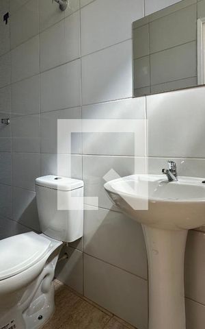 Studio para alugar com 27m², 1 quarto e sem vaga Studio para alugar com 27m², 1 quarto e sem vagaBanheiro