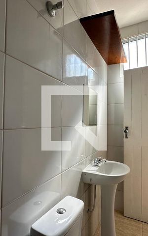 Studio para alugar com 27m², 1 quarto e sem vaga Studio para alugar com 27m², 1 quarto e sem vagaBanheiro