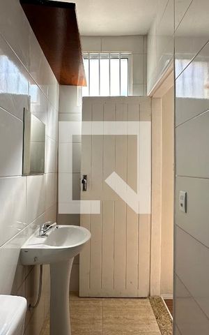 Studio para alugar com 27m², 1 quarto e sem vaga Studio para alugar com 27m², 1 quarto e sem vagaBanheiro