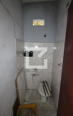 Casa à venda com 100m², 2 quartos e sem vagaBanheiro 1