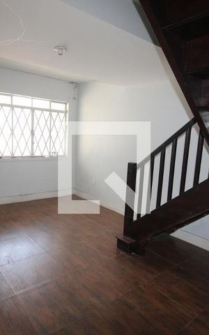 Casa à venda com 100m², 2 quartos e sem vagaSala