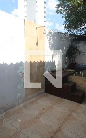 Casa à venda com 100m², 2 quartos e sem vagaÁrea de Serviço