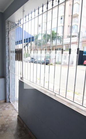Casa à venda com 100m², 2 quartos e sem vagaÁrea da frente