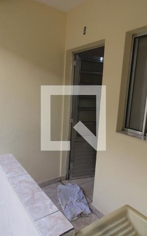 Casa de condomínio para alugar com 33m², 1 quarto e sem vagaÁrea de Serviço
