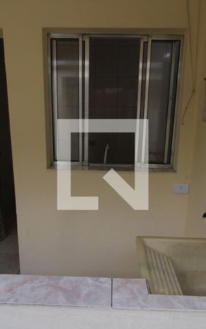 Casa de condomínio para alugar com 33m², 1 quarto e sem vagaÁrea de Serviço