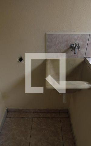 Casa de condomínio para alugar com 33m², 1 quarto e sem vagaÁrea de Serviço