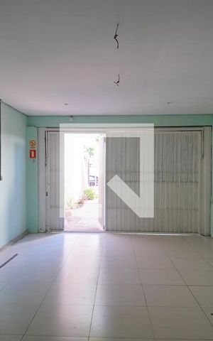 Casa à venda com 190m², 3 quartos e 2 vagas Casa à venda com 190m², 3 quartos e 2 vagasGaragem