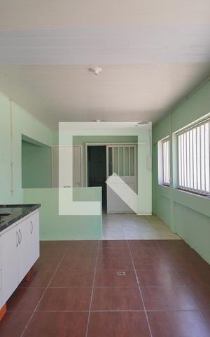 Casa à venda com 190m², 3 quartos e 2 vagas Casa à venda com 190m², 3 quartos e 2 vagasCozinha