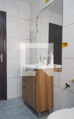 Casa à venda com 190m², 3 quartos e 2 vagas Casa à venda com 190m², 3 quartos e 2 vagasBanheiro 1