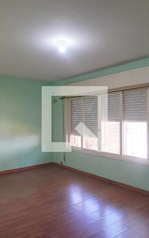 Casa à venda com 190m², 3 quartos e 2 vagas Casa à venda com 190m², 3 quartos e 2 vagasSala