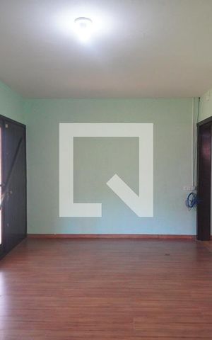 Casa à venda com 190m², 3 quartos e 2 vagas Casa à venda com 190m², 3 quartos e 2 vagasSala