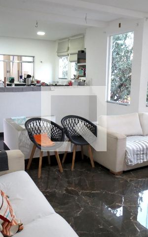 Casa à venda com 127m², 2 quartos e 2 vagasSala