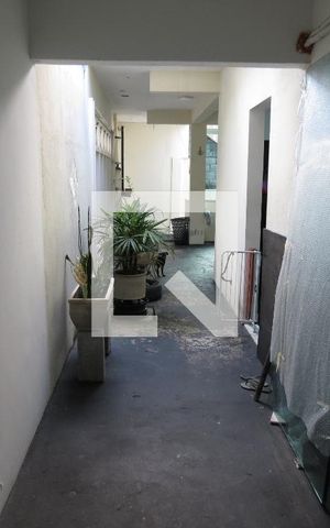 Casa à venda com 127m², 2 quartos e 2 vagasBanheiro - Corredor Saída Lavabo