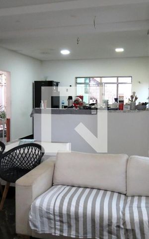 Casa à venda com 127m², 2 quartos e 2 vagasSala