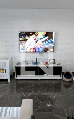 Casa à venda com 127m², 2 quartos e 2 vagasSala