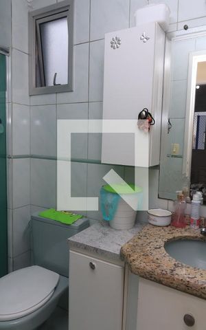 Apartamento à venda com 77m², 3 quartos e 2 vagasBanheiro Social
