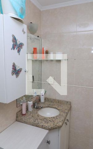 Apartamento à venda com 77m², 3 quartos e 2 vagasBanheiro da Suíte