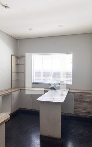 Casa para alugar com 350m², 2 quartos e 10 vagasEscritório