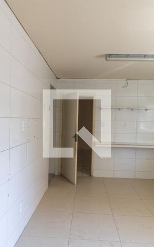 Casa para alugar com 350m², 2 quartos e 10 vagasCozinha
