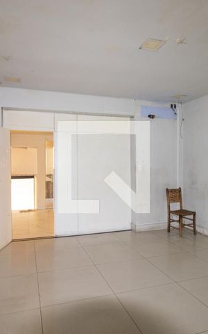 Casa para alugar com 350m², 2 quartos e 10 vagasSala de Star