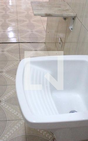 Casa para alugar com 115m², 2 quartos e sem vagaLavanderia